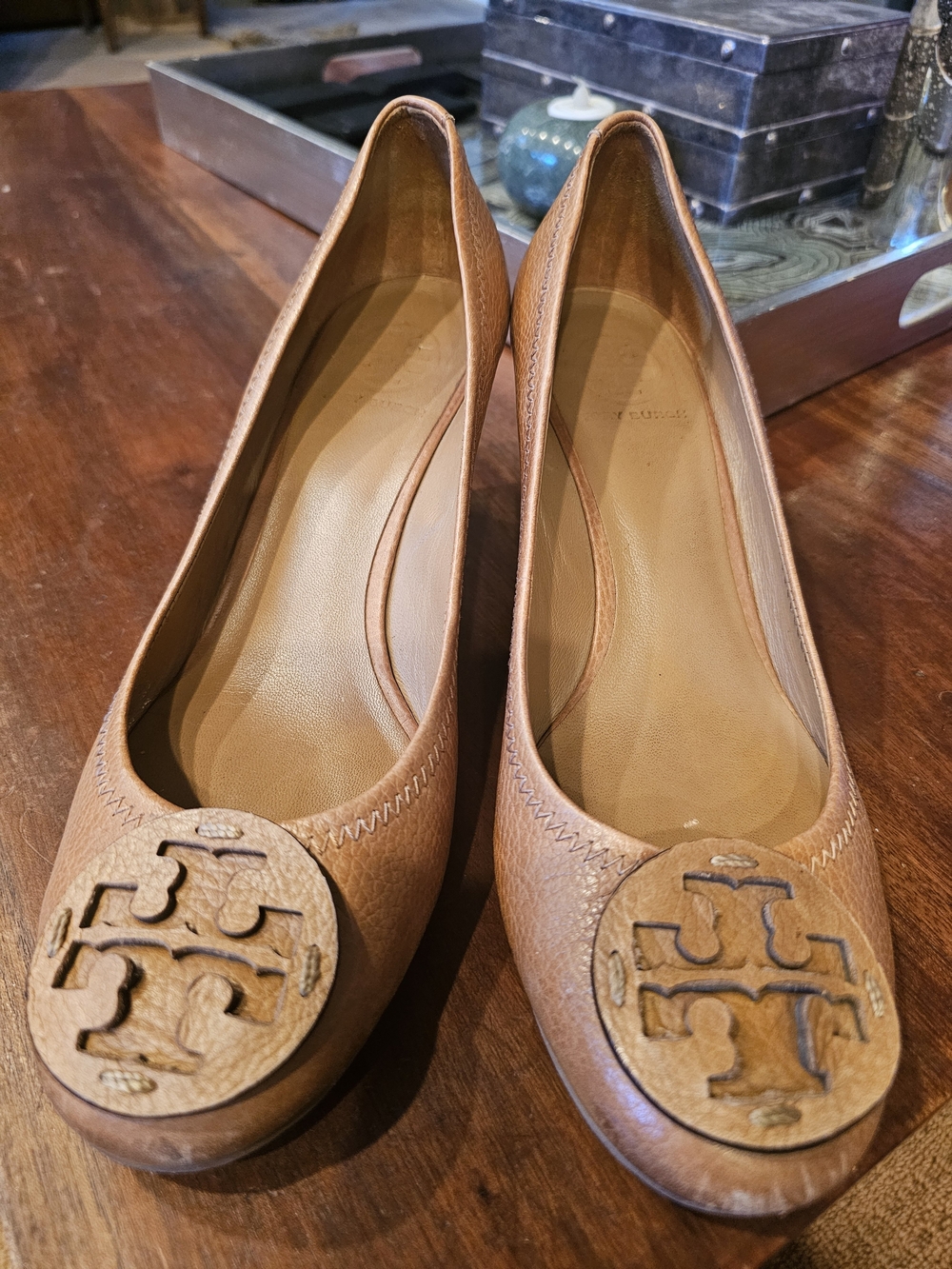 Tory Burch Tan Leather Logo Round-Toe 3' Heel